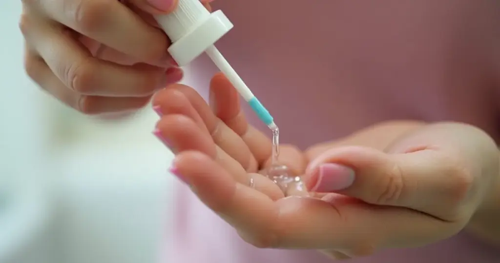 5 Passos Seguros: Como Tirar Unha de Gel com Água Quente Rápido 5 Passos Seguros: Como Tirar Unha de Gel com Água Quente Rápido