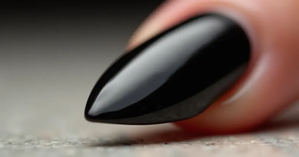 15 Dicas de Unha Stiletto Preto Que Transformam Seu Look em 1 Minuto